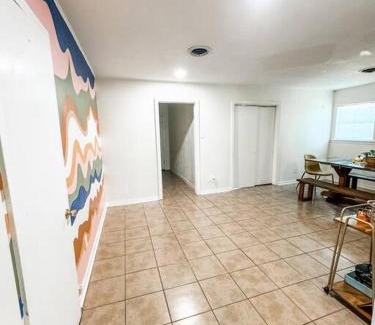 Bryan House | Retro Rancher! Mins to KyleField & Downtown Bryan