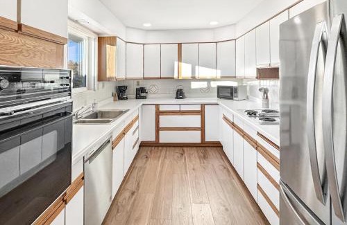 Grand Junction House | Retro Retreat A 60's Time Capsule home