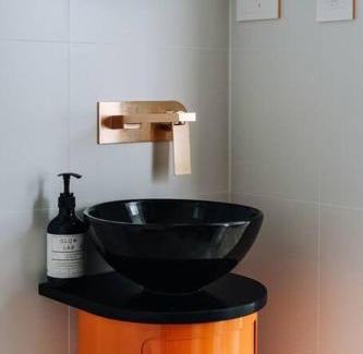 Terrigal Apartment | Retro Retreat - by Coast Hosting