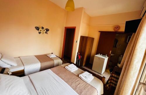 Loutra Edipsou House | Retro Rooms