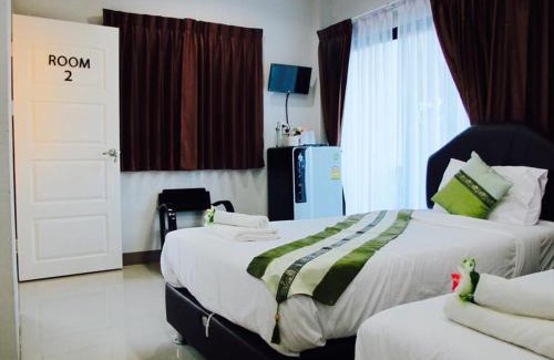 Mae Sot House | Retro Twin Home @Maesot