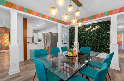Catalina House | Retro Waterfront - Pool & Hottub, Tiki Bar, Dock, Fire-Pit, Kayaks, Paddleboards