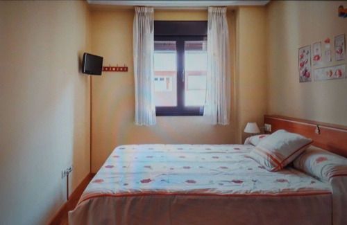 Llanera Apartment | Reunion. Ideal to know and move in Asturias.