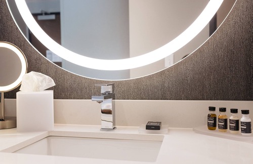 Urbandale Hotel | Revel Hotel Des Moines Urbandale, Tapestry Collection by Hilton