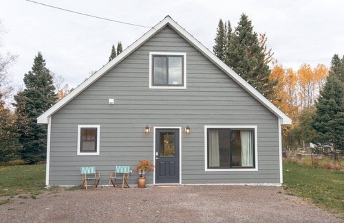 Mohawk Cottage | Revitalize! NEW, near gas, food, Bohemia