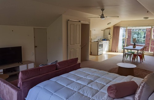Tamahere Apartment | Revive offers you restful accommodation in beautiful country setting