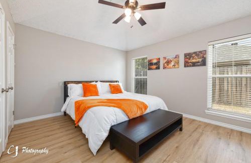 Abilene House | Rex Ranch Comfortable and Close to Everthing