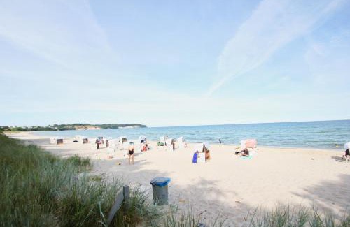 Lobbe Apartment | Rex Rugia FeWo17-5 mit Schwimmbad und Saunanutzung im AHOI-Erlebnisbad Sellin