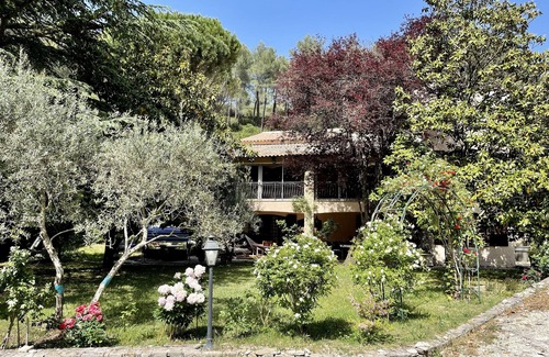 Simiane-Collongue Villa | Rez-de-jardin Indépendant D'une Villa Traditionnelle en Provence 128m2