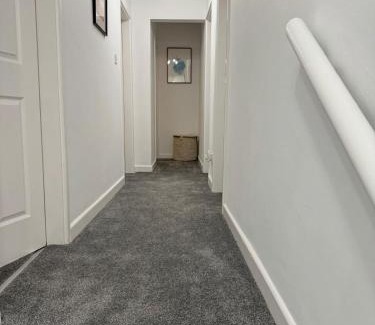 Falkirk House | RF-Entire House-Central Scotland-Falkirk, Self-Check-in , Pet-friendly and with Parking