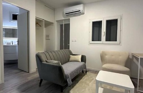 Viviers Apartment | Rhône Studio