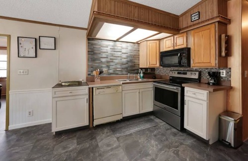 River Ranch House | *Rhinestone, Cowboy Retreat*nn
