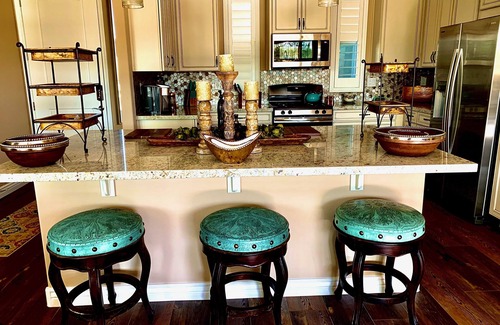 Desert View Village Condo | Rhinestone Cowgirl Cave Creek Hide Away