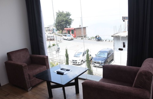 Kempty Range Hotel | Rhodo Inn
