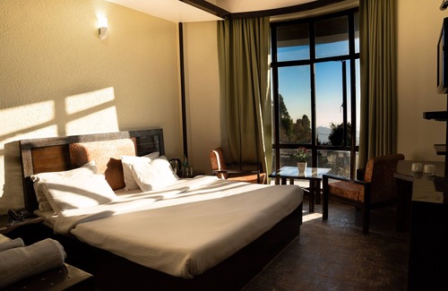 Kempty Range Hotel | Rhodo Inn