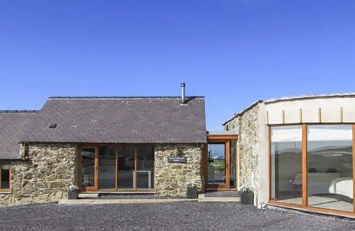 Rhydwyn Cottage | RHYD ANGHARAD BARNS, family friendly, with open fire in Rhydwyn