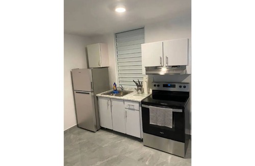 Santurce Condo | RI 302 Cozy 1-BR Condo with free parking on the premises