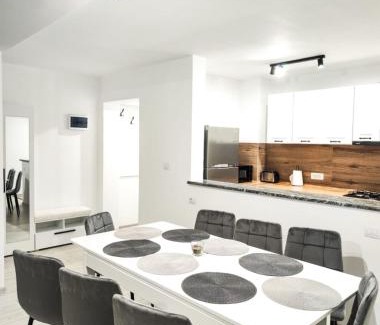 Gura Humorului Apartment | RIA Duplex Ariniș