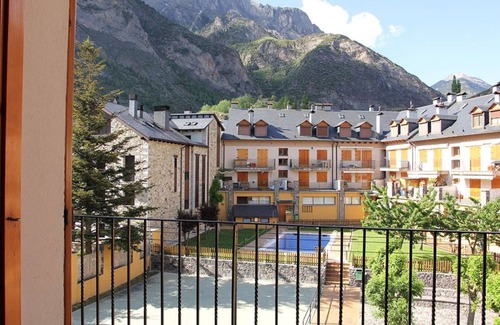 Benasque Apartment | Ribagorza, apartment located in the town of Benasque