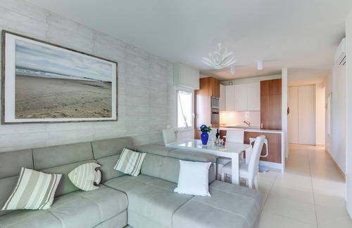 Rimini House | RICCIONE with BEACH and AQUAPARK INCLUDED/BEACH and AQUAPARK included !