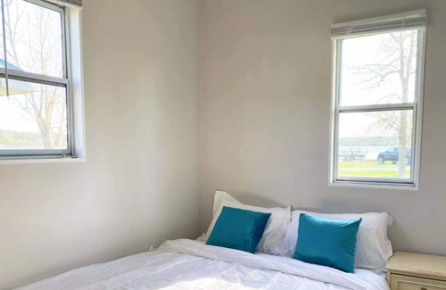 Roseneath Cottage | rice lake 4 bedrooms cottage