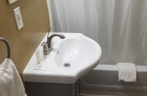Sudbury Hotel | Richard Lake Motel