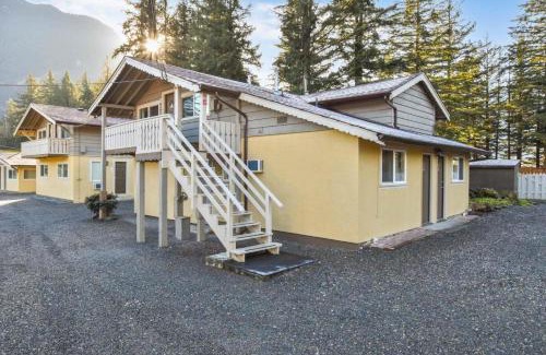 Hope Hotel | Richca Chalets Resort