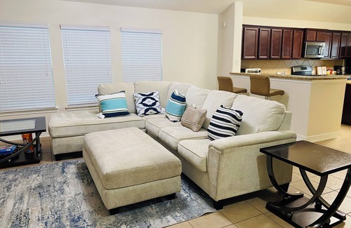 Clodine House | Richmond, Tx Spacious 3BR/2BA Single Family Home