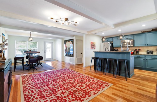 Boerne House | Richter's Garage - A Birdy Vacation Rental