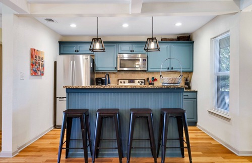 Boerne House | Richter's Garage - A Birdy Vacation Rental