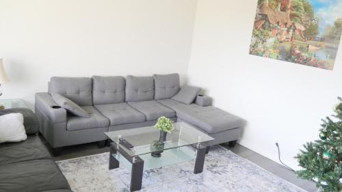 Richview Apartment | Richview Gardens Suite, 3-bdr