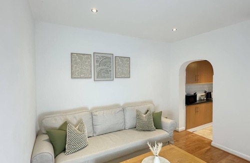 Rickmansworth Cottage | Rickmansworth Lodge - Canal View