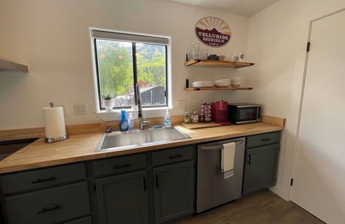 Rico House | Rico Mountain Home! Sauna! Sleeps 6! Fresh remodel 2022 Easy access to Telluride