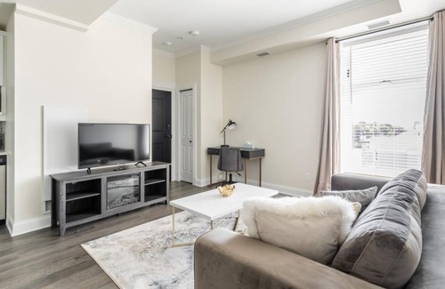 Smiths Falls Apartment | Rideau King 1Br Apartment Free Parking