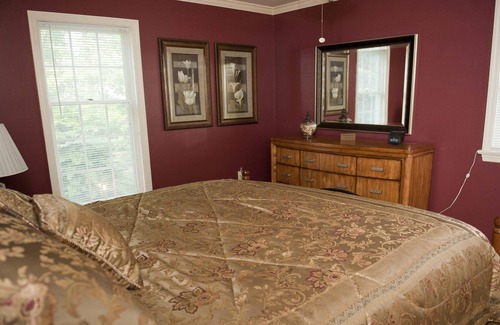 Gordonville House | Ridge Garden-Beautiful House in Amish Country w/ Hockey table,grill & playground