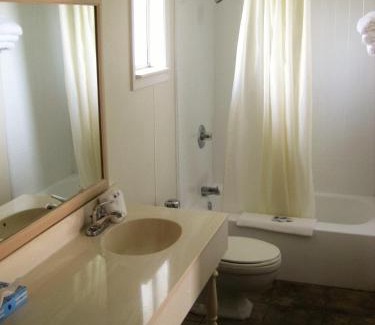 Breckenridge Hotel | Ridge Motel