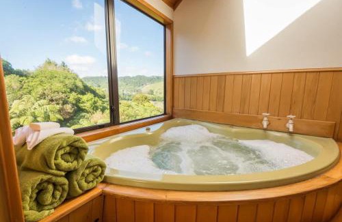 Lake Okareka House | Ridge Retreat