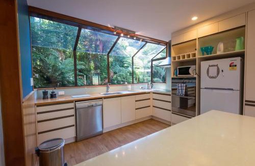 Lake Okareka House | Ridge Retreat