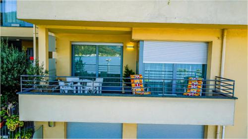 Lavena Ponte Tresa Apartment | Riflessi D'acqua