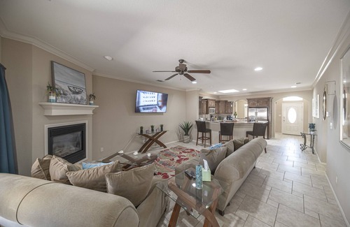 Midland House | Right At Home-Midland Retreat with covered patio