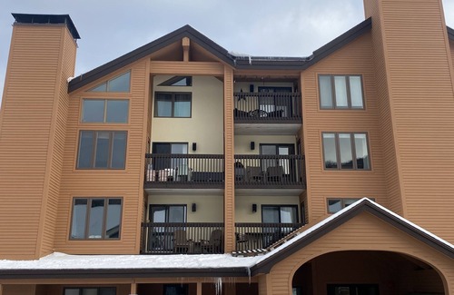Killington Condo | Right at the base of Pico, elevator building, Ski In Ski Out!