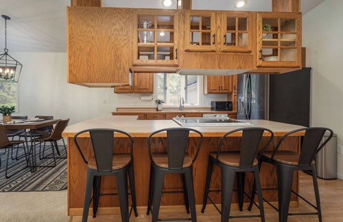 Alexandria House | Right near the lake! Single-level home with backyard relaxation, pet-friendly!