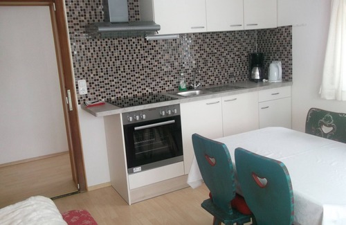 Kolsassberg Apartment | Right next to a small family ski lift, quiet, wonderful view