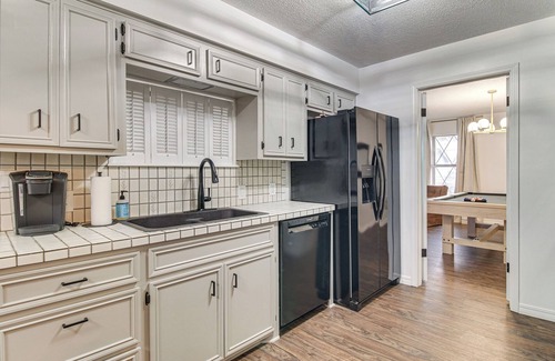 Vinita House | Right Off Route 66: Retro Vinita Home w/Game Room