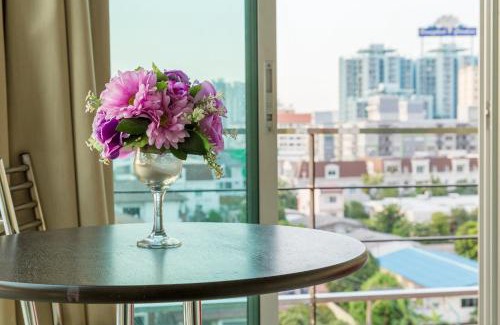 Chong Nonsi Hotel | Right Place Sathorn