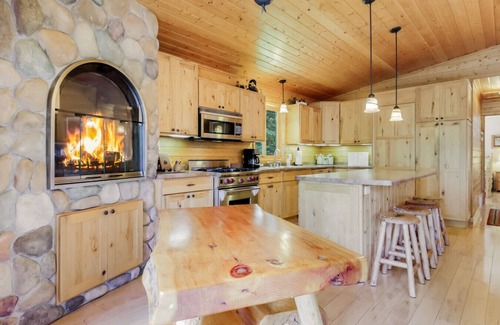 Hayward Cabin | Riley's Place on The Chippewa Flowage