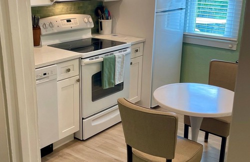 Treasure Island Apartment | Riley's Retreat, 1 Bedroom Waterfront with Private Boat Dock and Beach Access