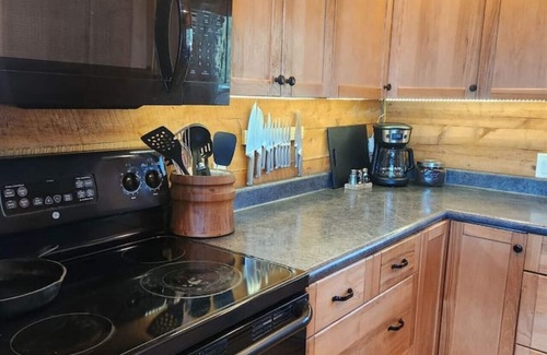 Meadow View Heights Cabin | Rim Overlook Cabin Retreat!