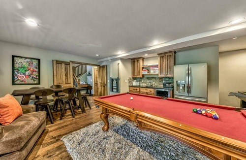 Montgomery Estates House | Rimrock Mansion 6BR, 4BA