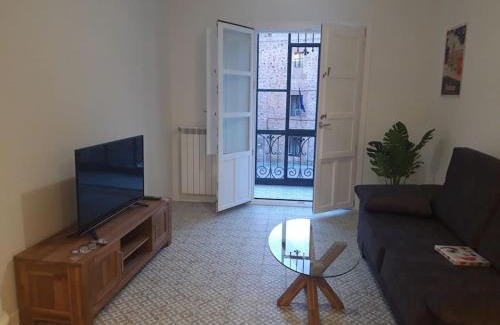 Soria Apartment | Rincón en edificio Modernista en centro de Soria